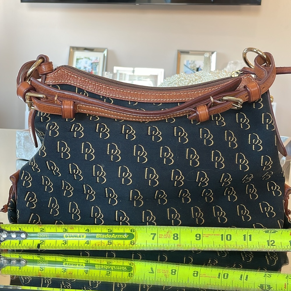 Dooney & Bourke East West shoulder monogram canvas purse bag - Picture 4 of 6